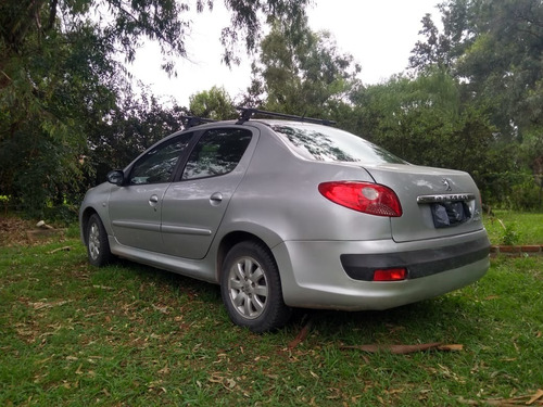 Peugeot 207 Sedán 1.4 Con Gnc