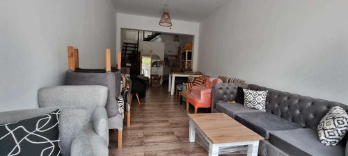 Imagen 2 de 10 de En Venta En El Palomar Local A Estrenar Al Lado Del Hall De Entrada Mirando De Frente Segundo Lado Derecho De 30m2 Con Baño. F: 9071