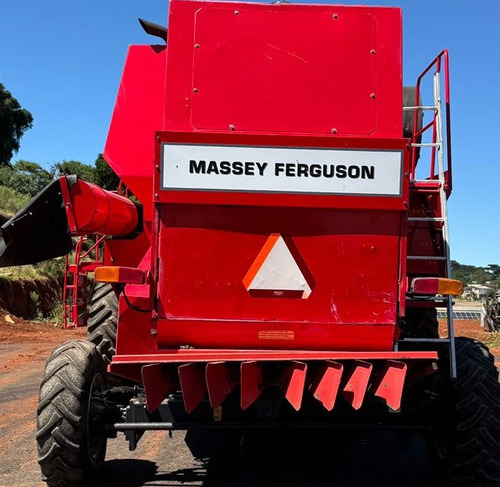 Colheitadeira Massey Ferguson 32 Ano 2012