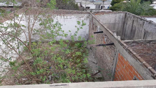 Local Con Vivienda En Venta En Rafael Calzada