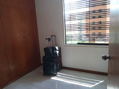 Imagen 10 de 14 de Apartamento 97 M2 Venta Lomas De La Alameda