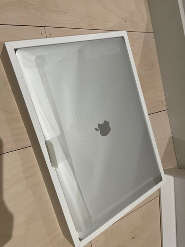 Imagen 2 de 3 de Apple Macbook Pro Core I7 16gb 2tb 15 Inch