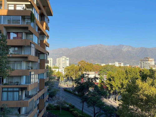 Oportuno Fco Bilbao, Lyon, Plaza La Alcaldesa