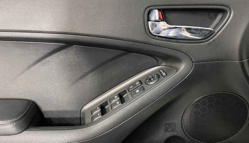 Imagen 8 de 15 de 122038 - Kia Forte Sedan 2016 Con Garantía