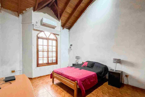 Casa De 4 Dormitorios En Venta-san Carlos La Plata