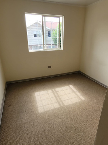 Casa De 3d 3b Mas Escritorio Y Quincho En Codominio Privado