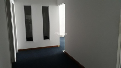 Imagen 3 de 12 de Oficina Ciudad Vieja Alquiler, Rincon Y Misiones, Buen Metraje, 3 Oficinas, Privado, 2 Baños