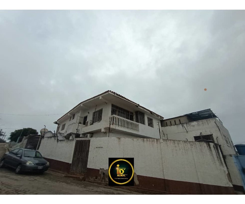 Casa En Venta En Pampatar 