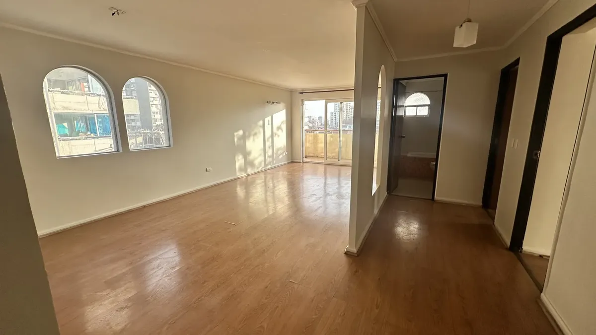 Imagen 2 de 22 de Arriendo , A Pasos Plaza Los Leones, Amplio 3 D, 3 B, E