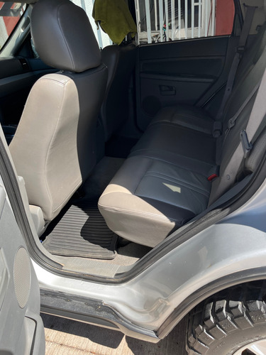 Jeep Grand Cherokee 3.7 Laredo V6 4x2 Mt