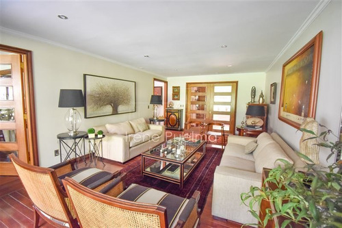 Casa En Venta De 5 Dorm. En Lo Barnechea
