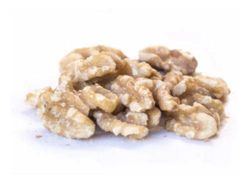 Nuez De Castilla En Mitades