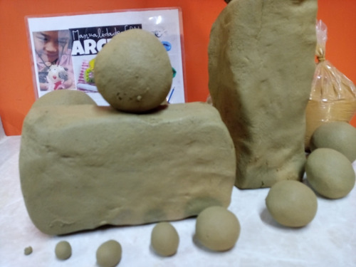Imagen 3 de 10 de Nuevo 3 Kilos De Arcilla Humectada Para Crear Figuras