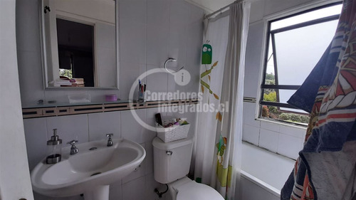 Casa En Venta De 7 Dorm. En Santo Domingo