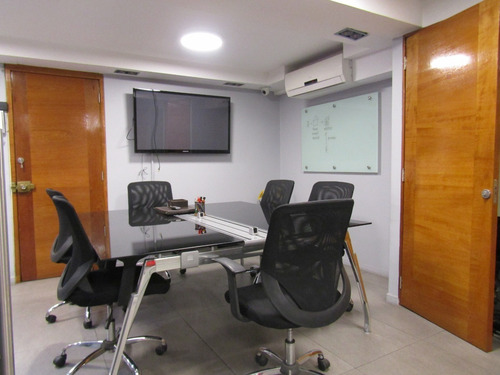 Amplia E Impecable Oficina En Av. Providencia (303m2).