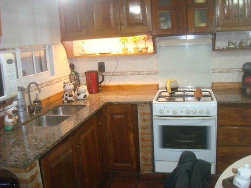 Departamento Tipo Casa En Venta Cond En Sarandi Este