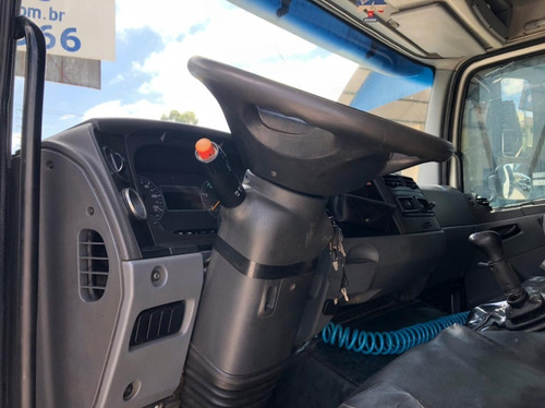 Mercedes Benz Atego 2425