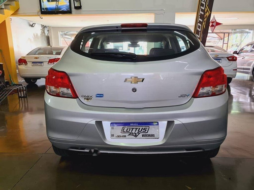 Imagem 4 de 9 de Chevrolet Onix 1.0 Mpfi Joy 8v Flex 4p Manual
