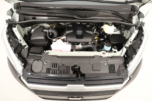Toyota Hiace 2.8 Tdi Furgón 6at L2h2 3a 5p