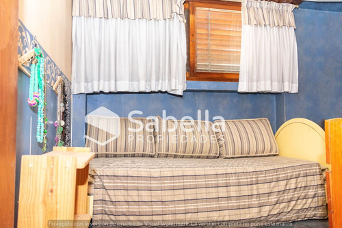 Venta De Casa 5 Dormitorios En Tolosa, La Plata.