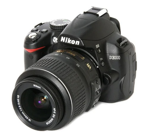 Camara Nikon D3000 + Lente 18-55mm Vr  + Estuche + Cargador