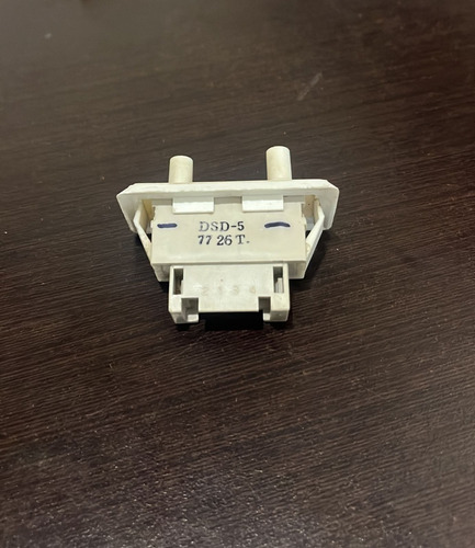 Switch Interruptor De Puerta 3 Y 4 Terminales Dsd-5