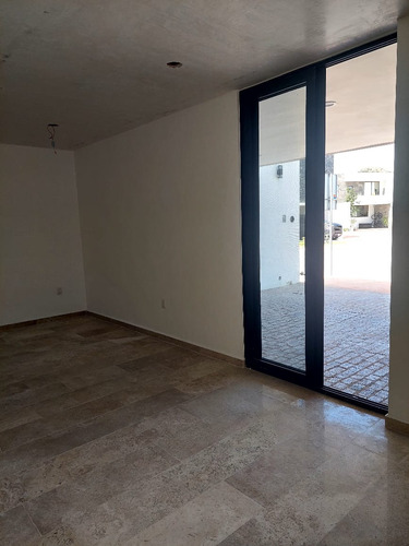 Casa En Venta En Residencial Masada, Irapuato ,gto.