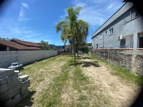Vende-se Casa Em Bertioga A 1000m Da Praia - Grande Oportunidade!