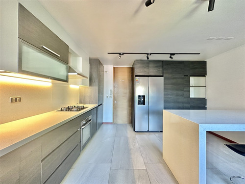 Penthouse Dúplex: El Rodeo / Clínica Alemana