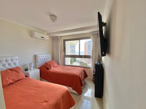 Imagen 14 de 21 de Alquiler Temporario De Apartamento De 2 Dormitorios En Imperiale Punta Del Este