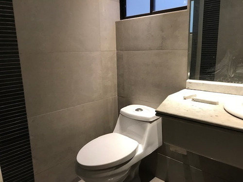 Imagen 14 de 23 de Arriendo Casa Amplios Espacios Las Condes