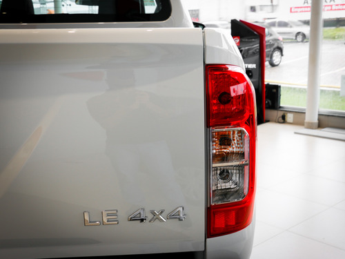Imagem 9 de 14 de Nissan Frontier 2.3 Td Cd Le 4x4 (aut)
