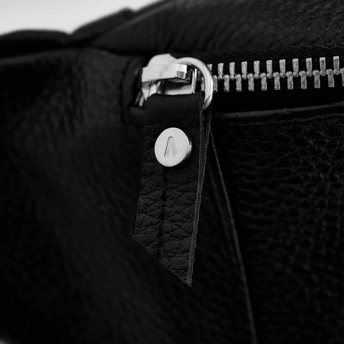 Imagen 4 de 10 de Riñonera Ábaco - Línea Preto - Modelo L - Cuero Genuino