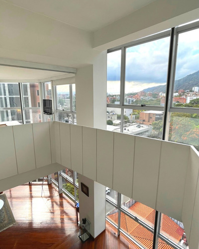Imagen 8 de 10 de En Alquiler Lujoso Apartamento Dúplex En La Castellana. / Oa