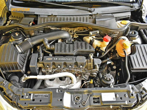 Chevrolet Corsa Sedan Premium 1.4 8v(econo.flex) 4p