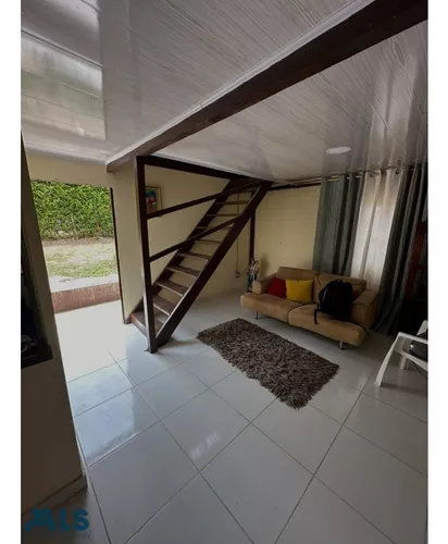 Zona Verde Y Espacio Para En Futuro Construir Pisc...(mls#248454)