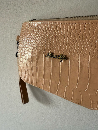 Sobre Cartera Eco Cuero Color Nude Nude Eco Cuero Con Texura Color Bronce (Usado)