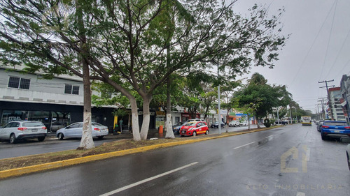 Local En Renta En Veracruz En Av. Principal Con 17 Metros De Frentre