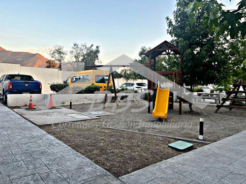 Dbs Propiedades Vende Hermoso Dpto 2d/2b C.patio 5200 Uf