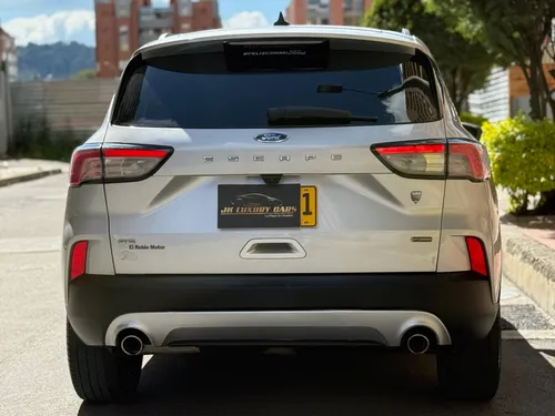 Ford Escape ESCAPE SE HYBRID 2.500cc A/T 6AB FE 4X2