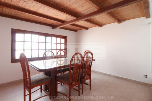 Inmejorable Inmueble Con Local Al Frente - San Isidro