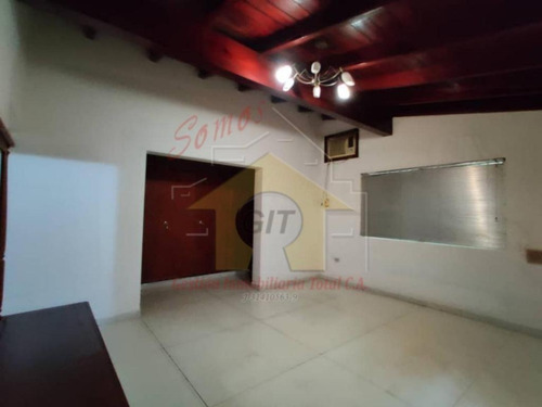 Imagen 9 de 19 de Alquiler De Casa En Guaparo
