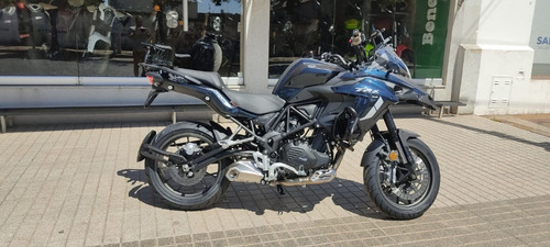 Imagen 1 de 4 de Benelli Trk 502 New Blanca Y Azul Precio Dic 2022