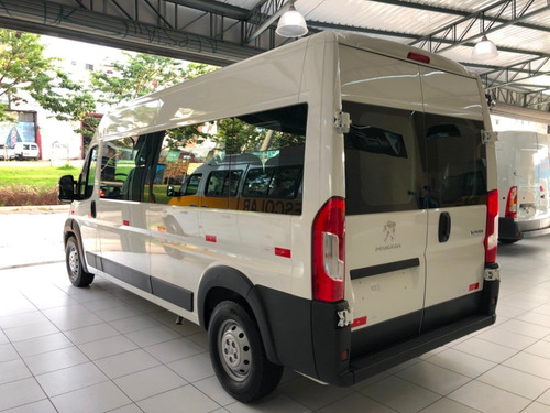 Peugeot Boxer 2020 Executiva 16 Lugares