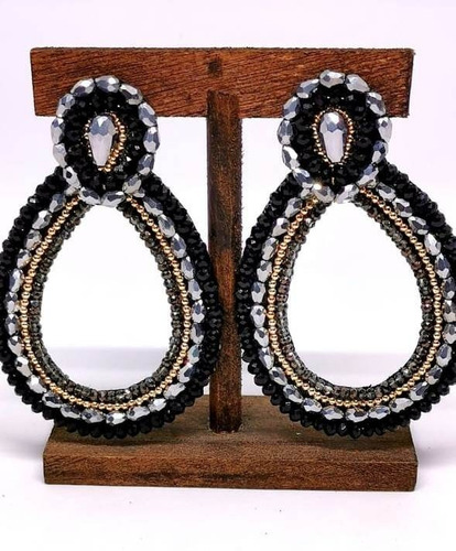 Imagen 3 de 3 de Arete Gota Abierta Grande