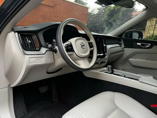 Volvo XC60 2.0 T8 Plus