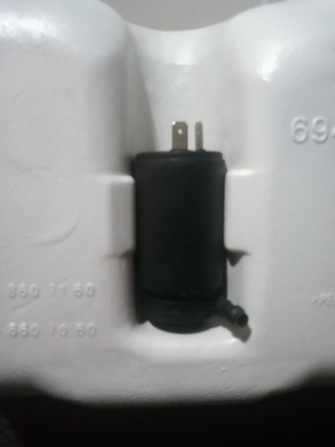 Deposito De Limpiaparabrisas Mercedes-benz Con Bomba 12v