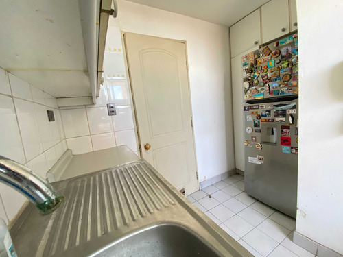 Dpto, 2d/1b, Metro Toesca, Excelente Distri (99102)