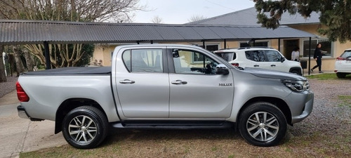 Imagen 7 de 13 de Toyota Hilux 2018 2.8 Cd Srv 177cv 4x2 At