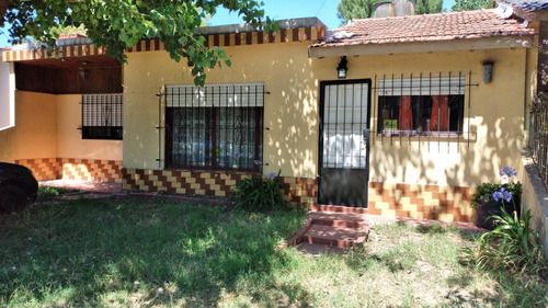 Casa En Venta - 2 Dormitorios 2 Baños - Monoambiente - 170mts2 - San Clemente Del Tuyú